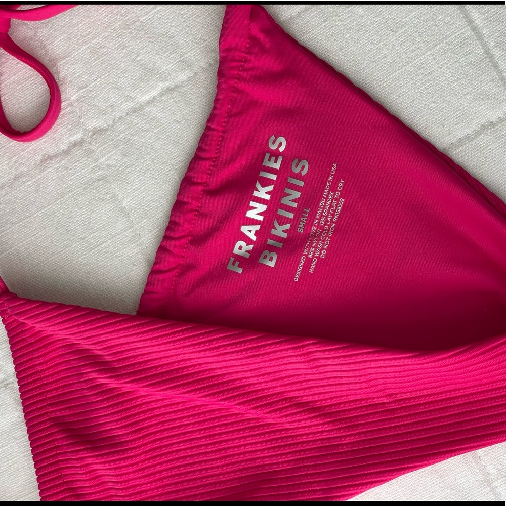 NWOT Frankie’s Bikinis - Ribbed String Bikini Bottom - Size S - Pink